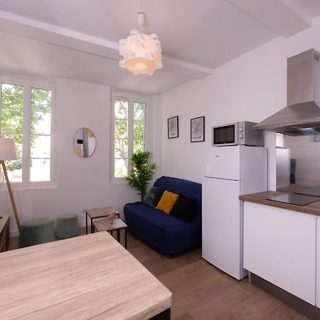 Le Nostradamus - Magnifique Appartement Cours Principal Plein Centre Avec Parking Salon-de-Provence Zewnętrze zdjęcie