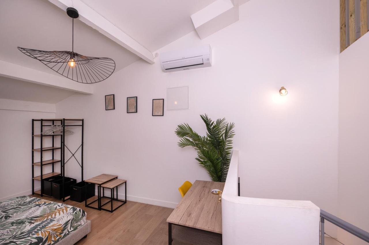 Le Nostradamus - Magnifique Appartement Cours Principal Plein Centre Avec Parking Salon-de-Provence Zewnętrze zdjęcie